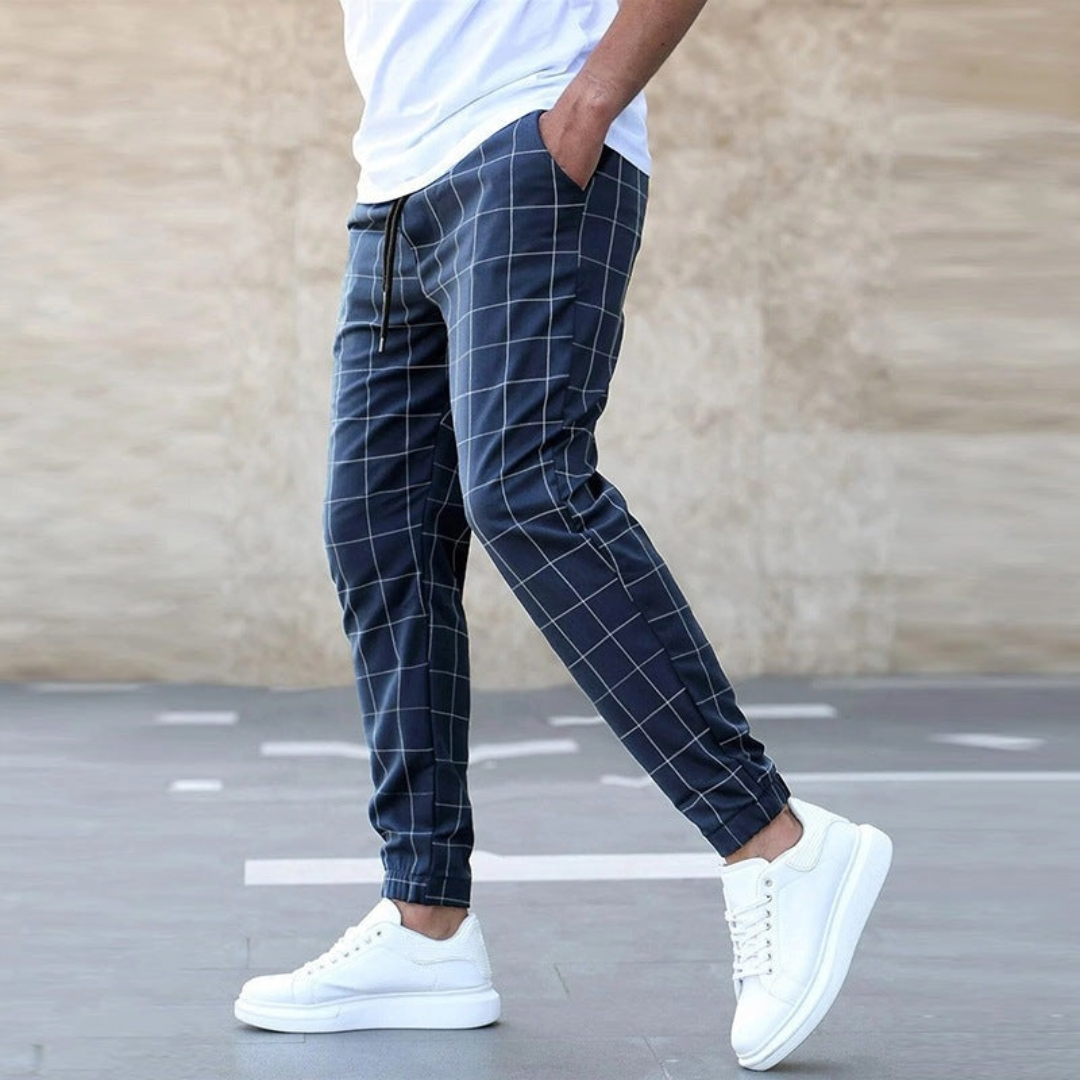 Oliviero · Pantalón jogger de acabado liso · Imagen 4
