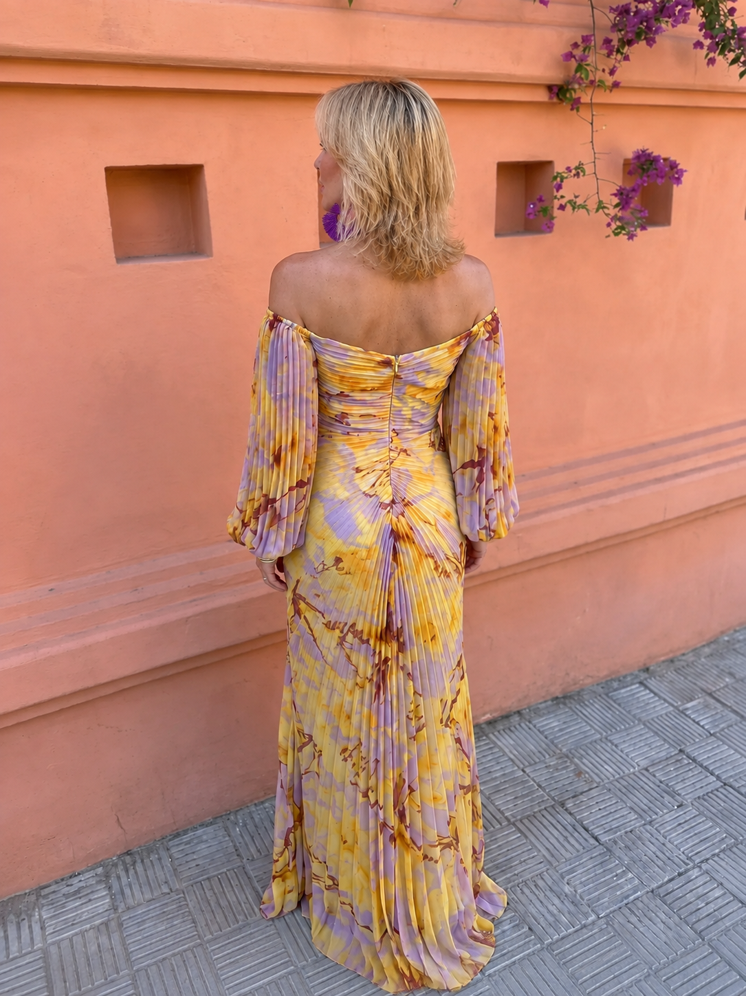 Mía · Vestido largo floral de escote pronunciado · Imagen 4