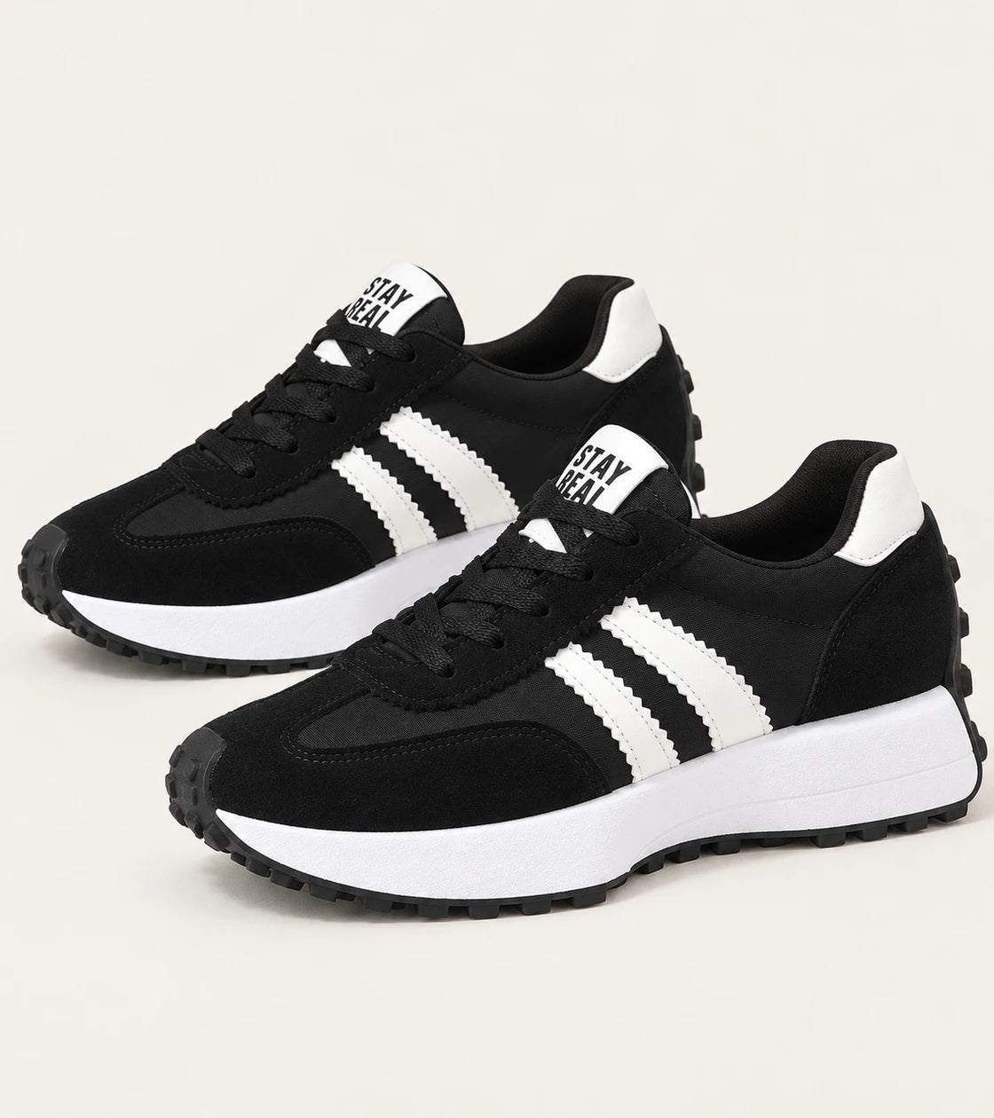Lucia · Zapatillas retro con plataforma