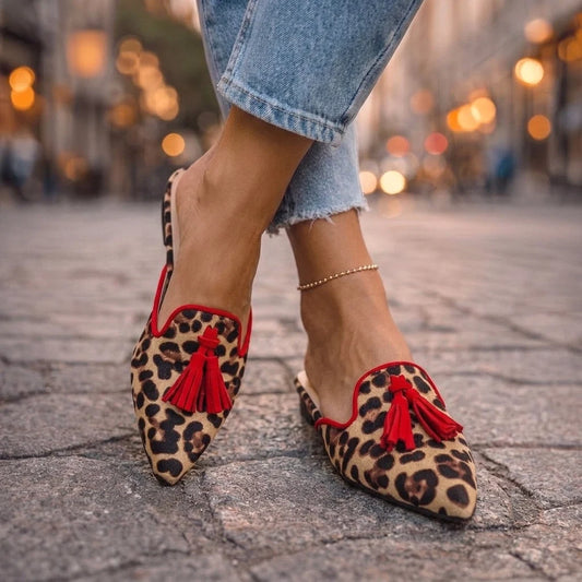 Serafina · Mules de punta con borlas · Imagen 1