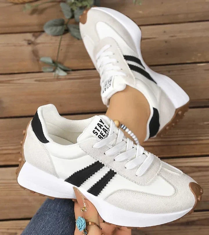 Lucia · Zapatillas retro con plataforma · Imagen 4