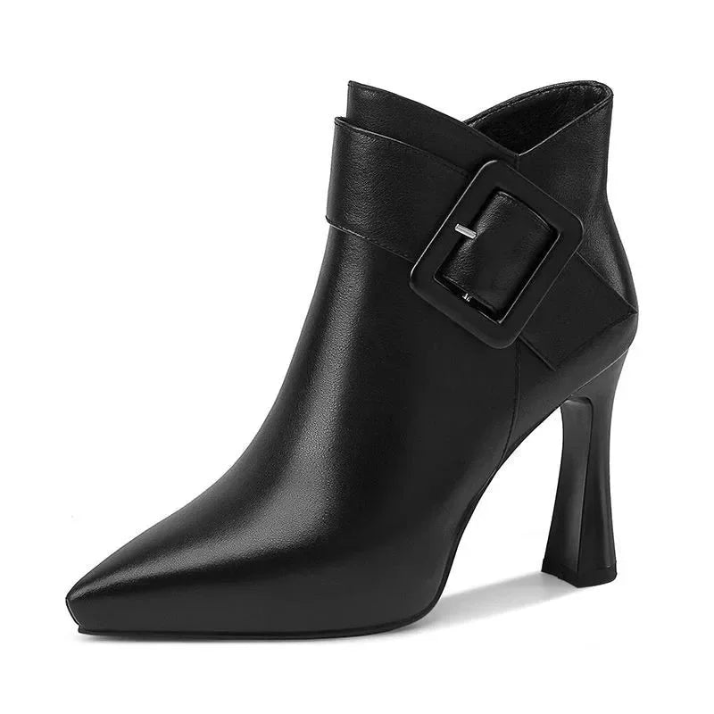 Sofia · Botines de punta con tacón y hebilla · Imagen 6