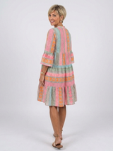 Emma · Vestido de cuello en V con volantes · Imagen 3