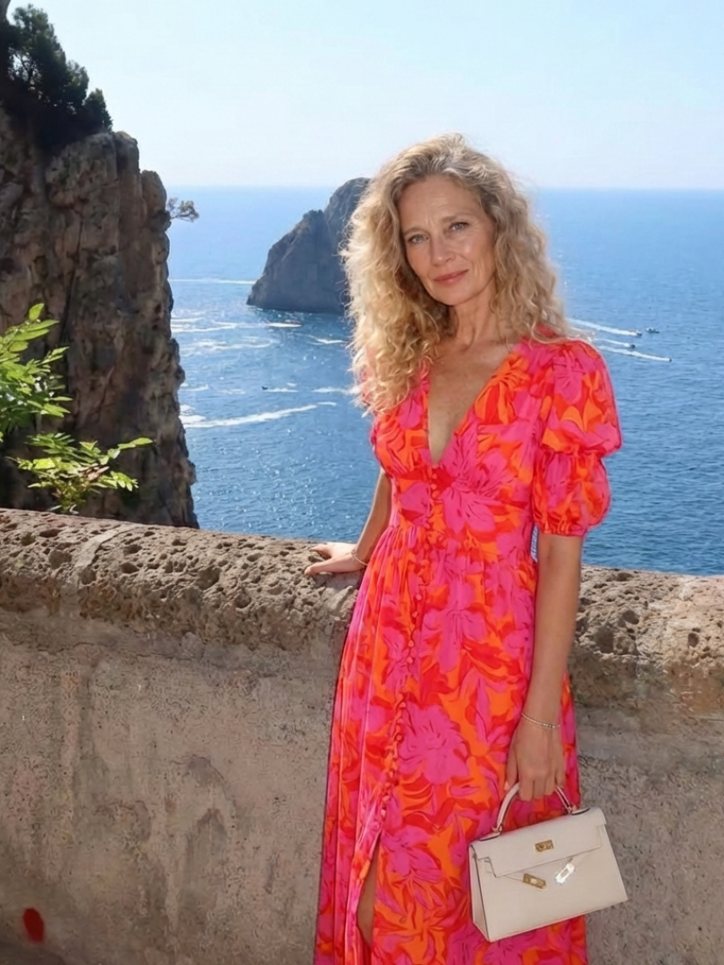 Alessia · Vestido midi floral de manga abullonada · Imagen 7