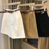 Bianca · Pantalón corto de líneas depuradas · Imagen 3