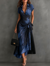 Vestido midi cruzado con estampado azul · Imagen 1