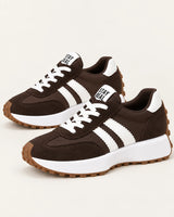 Lucia · Zapatillas retro con plataforma · Marrón oscuro