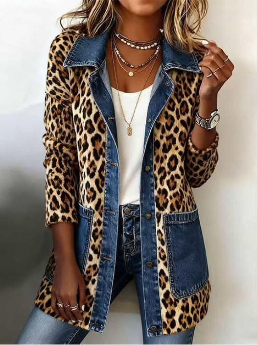 Lorena · Chaqueta larga de leopardo con detalles vaqueros · Imagen 2