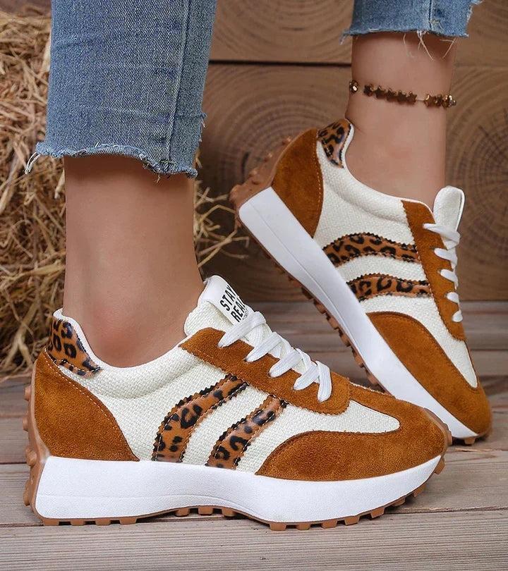 Lucia · Zapatillas retro con plataforma · Imagen 11